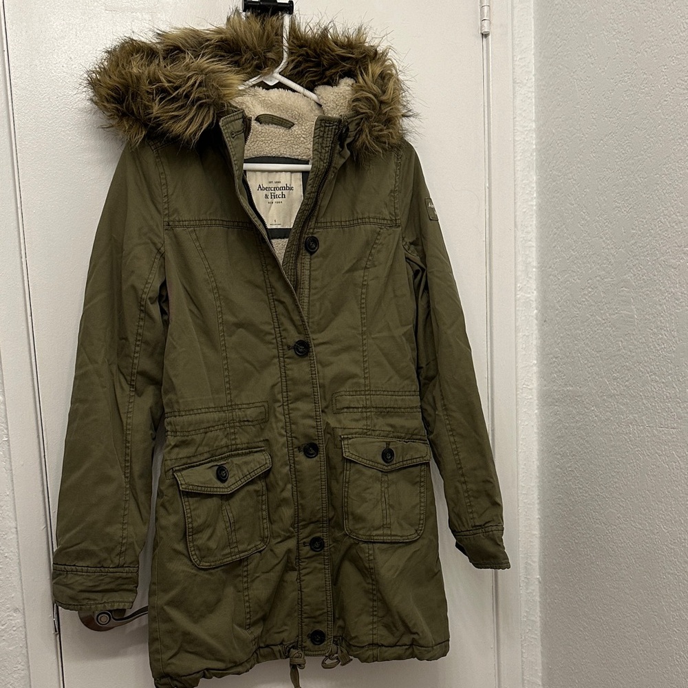 Abercrombie & Fitch Women's Green Utility Jacket with detachable Faux Fur Hood